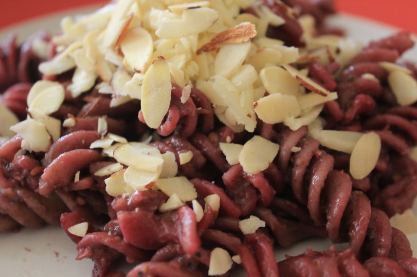 Entre el Comal y la Olla.